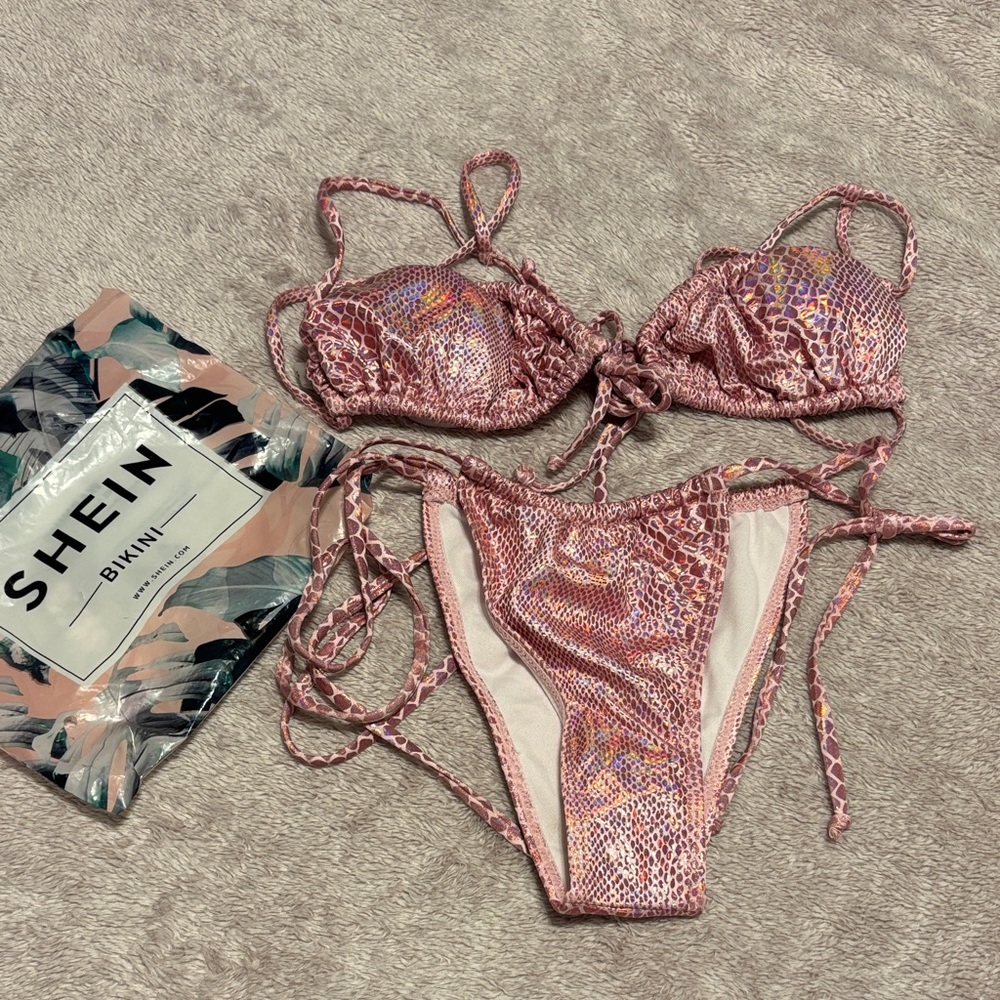 SHEIN Pink Mermaid Patterned Bikini Set